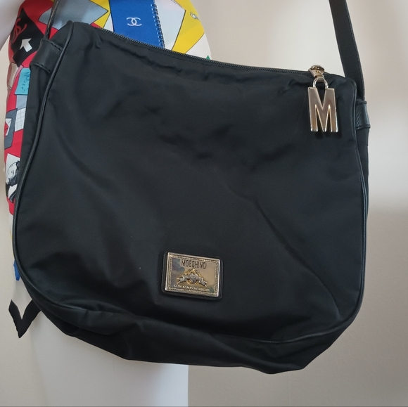 💋 Vintage Moschino Redwall 1990s Crossbody Bag - Picture 5 of 16